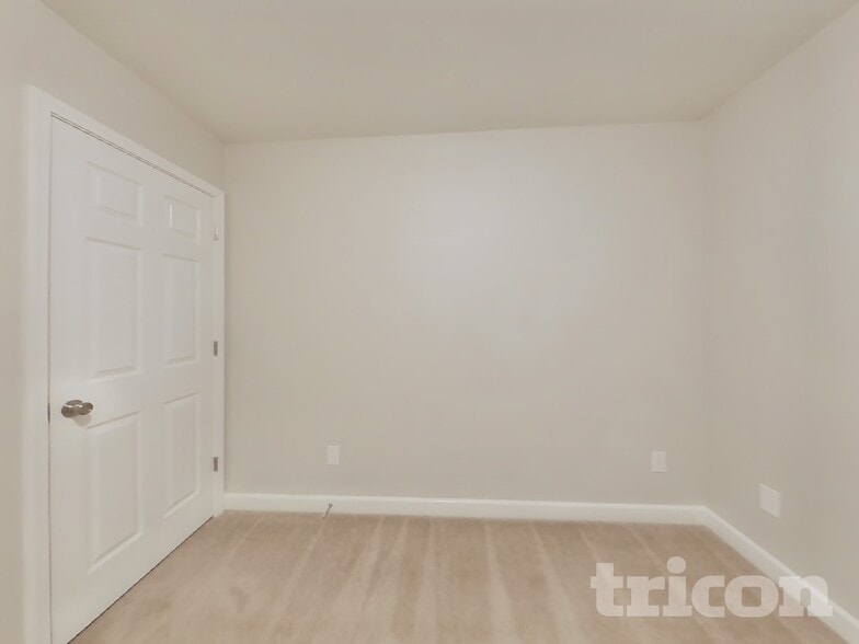 Building Photo - 309 Peachtree Rd