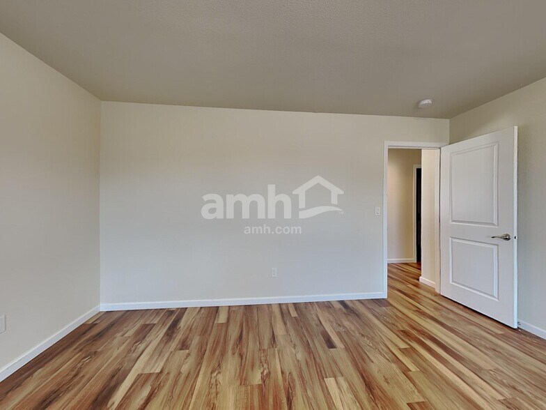 Building Photo - 9124 NE 167th Ct