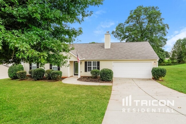 Primary Photo - 347 Royal Oaks Dr