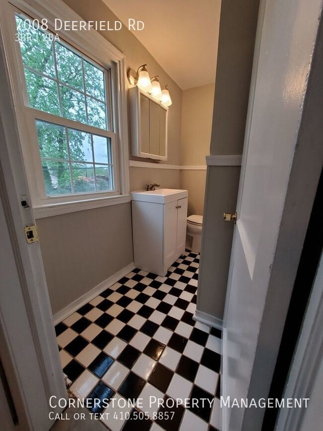 Building Photo - 7008 Deerfield Rd