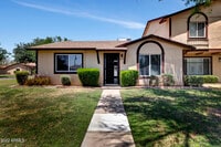 Building Photo - 3012 W Bethany Home Rd