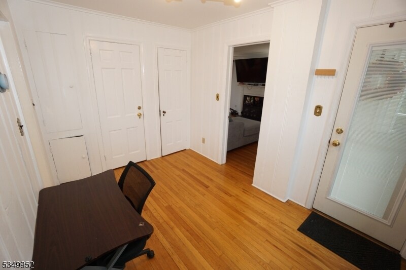 Building Photo - 661 Pierpont St