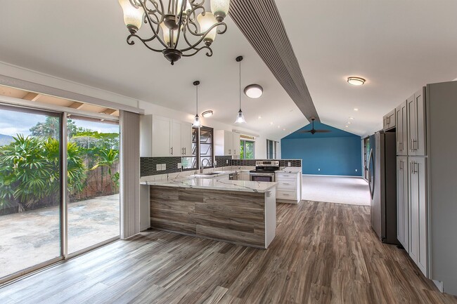 Building Photo - 3bd/2ba/garage in Miliani Town