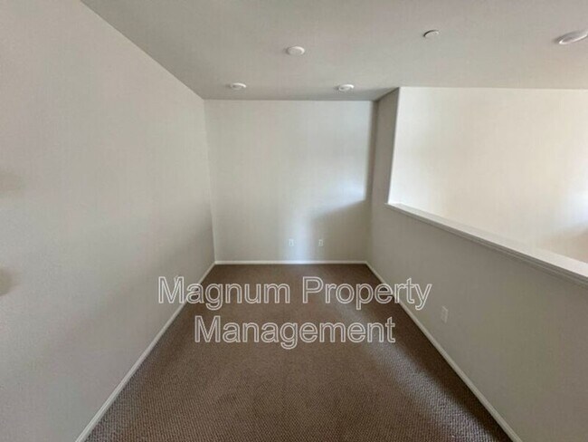 Building Photo - 36330 Albus Ave