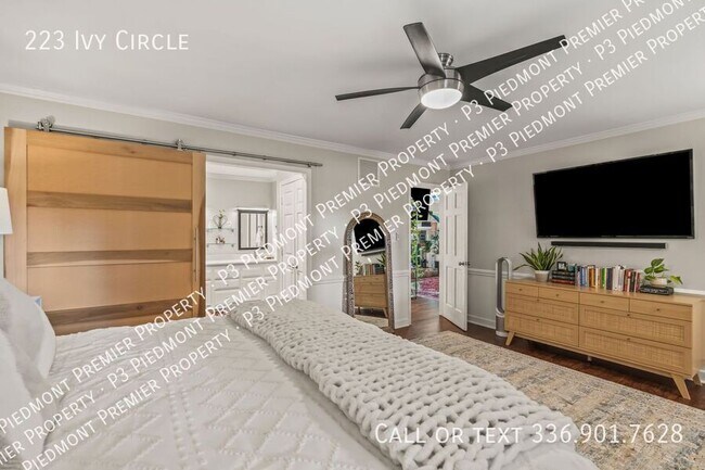 Building Photo - 223 Ivy Cir