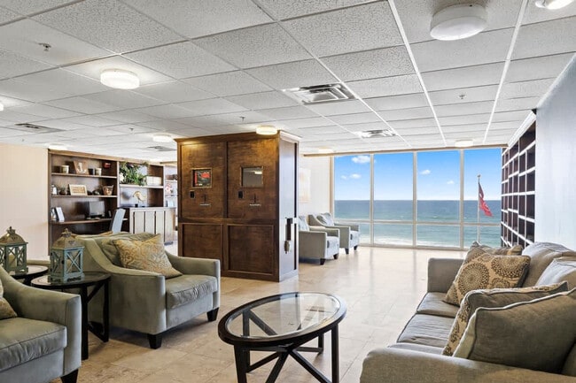 Building Photo - 16819 Front Beach Rd