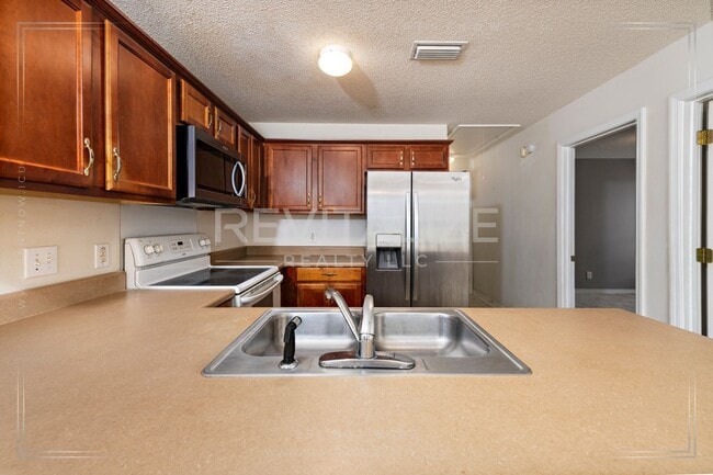 Building Photo - Stunning 4 Bed 2 Bath Home in West Mobile!