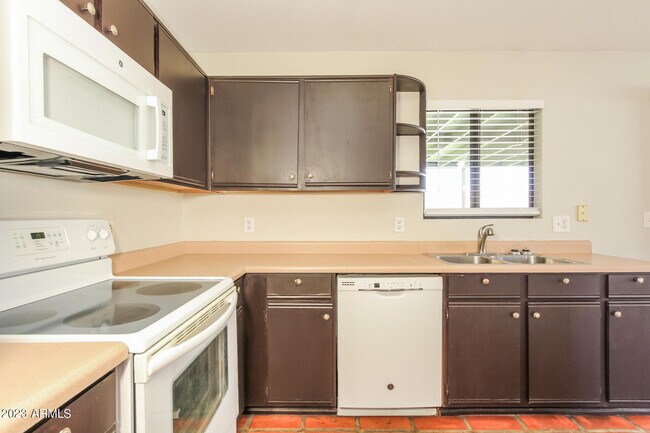 Building Photo - 3190 W Williams Dr