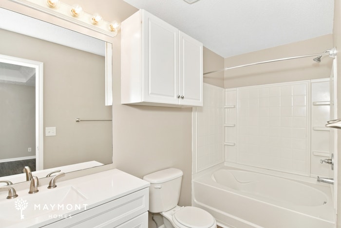 Building Photo - 4041 New Grange Cir