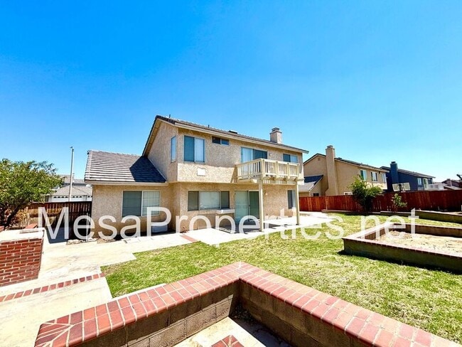 Building Photo - 14581 King Canyon Rd