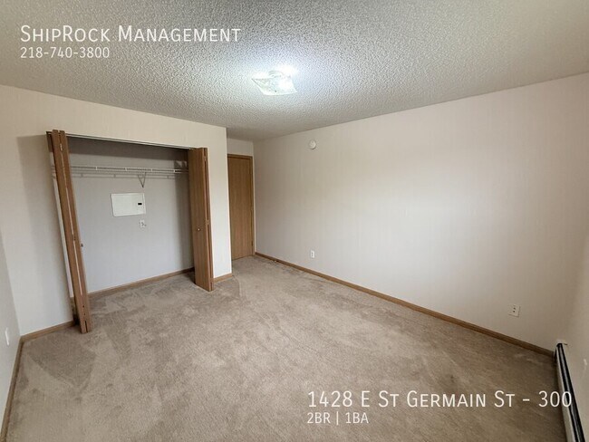 Building Photo - 1428 E St Germain St