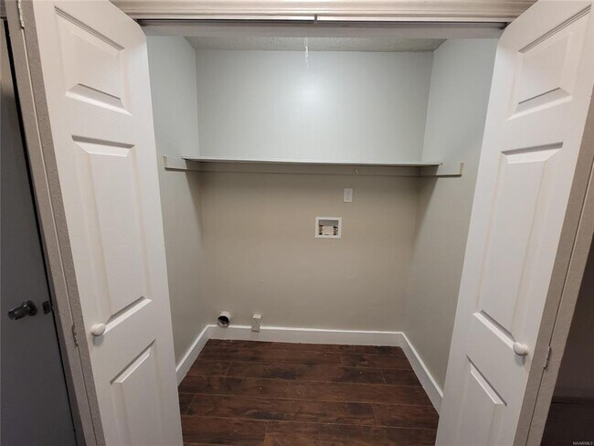 Building Photo - 3439 Malabar Rd