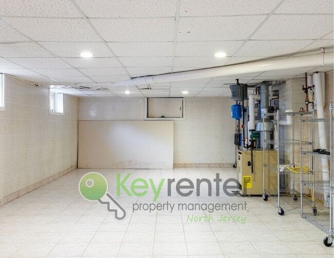 Building Photo - Spacious 2BR / 2.5BA Home with Huge Deck, Private Yard & Parking for 6