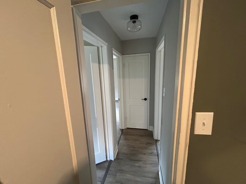 Building Photo - 4883 W Streetsboro Rd