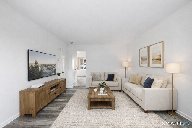 Building Photo - 135 Bucks Hl Rd