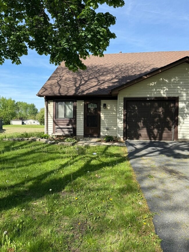 Primary Photo - 3270 Allspice Ct