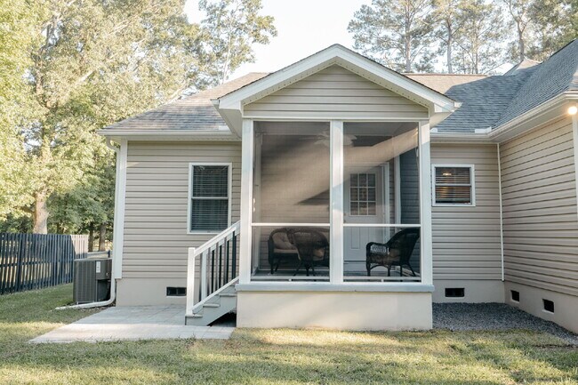 Building Photo - 507 Summerset Ln