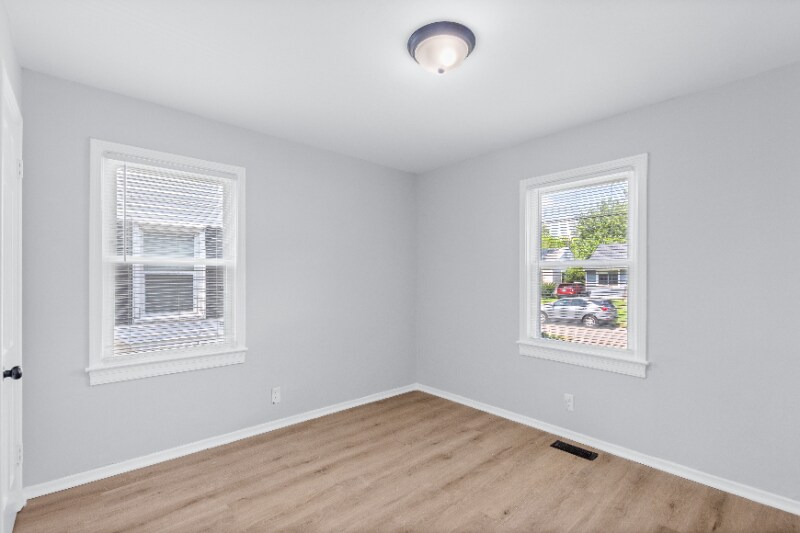 Building Photo - 1620 Phyllis Ave