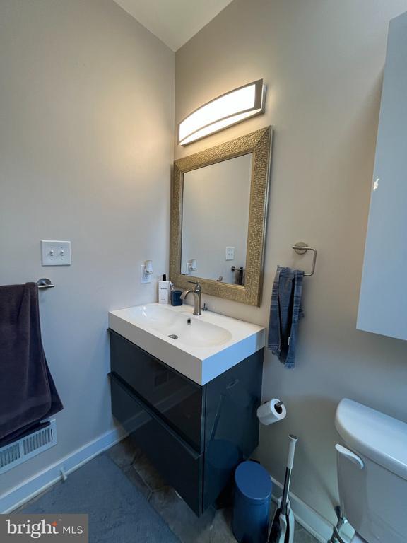 Building Photo - 926 N 15th St