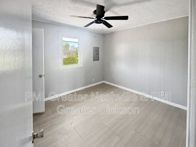 Building Photo - 542 Ashe Ave