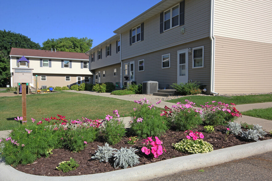 Primary Photo - Cascade Apartments