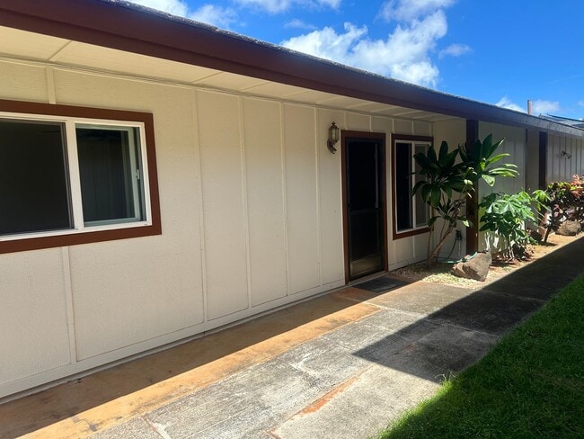 Building Photo - Single level 3 bedroom 2 bath home in Waip...