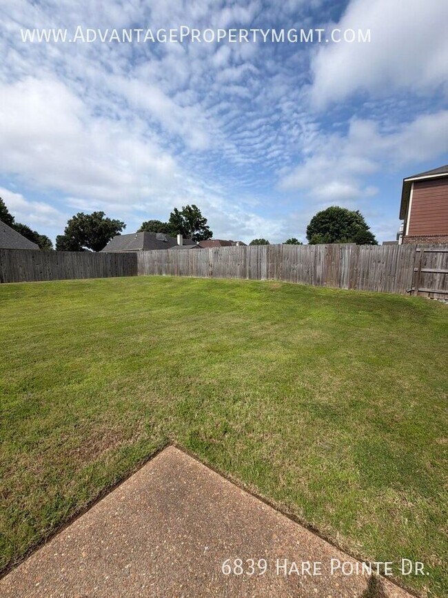 Building Photo - 6839 Hare Pointe