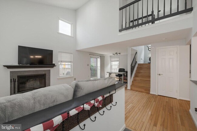 Building Photo - 6015 Good Lion Ct