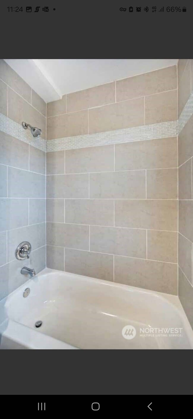 Building Photo - Yakima