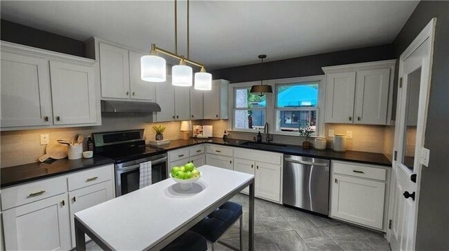 Building Photo - 2132 Clairmont Rd