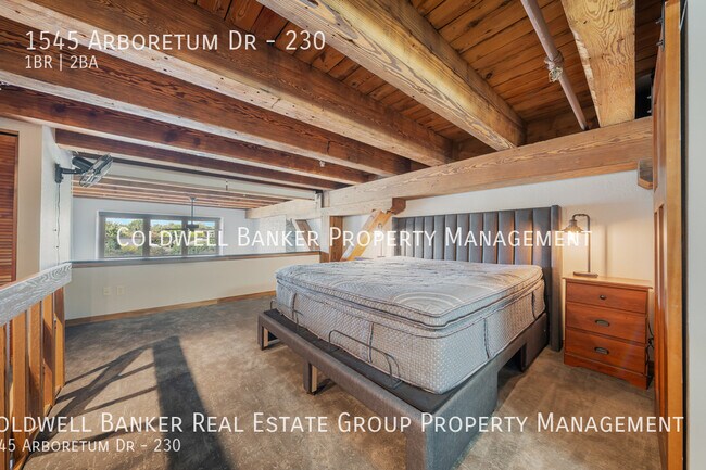 Building Photo - 1545 Arboretum Dr