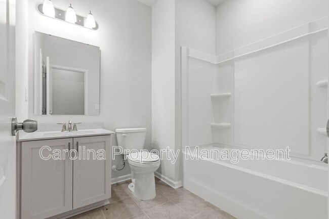 Building Photo - 10138 Hemingway Pl