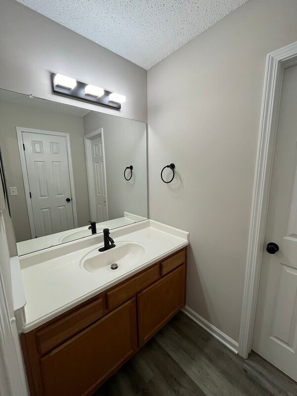 Building Photo - 8216 Christmas Ct