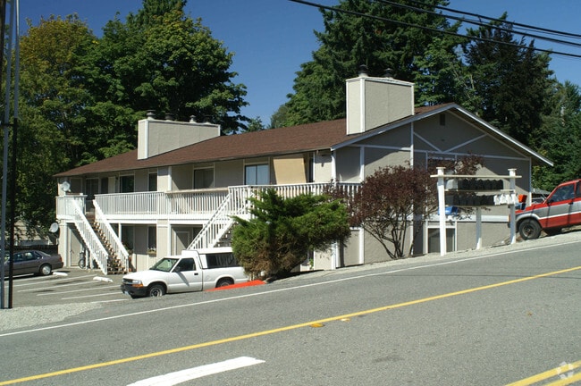 Building Photo - Fernwood Trails Apartments