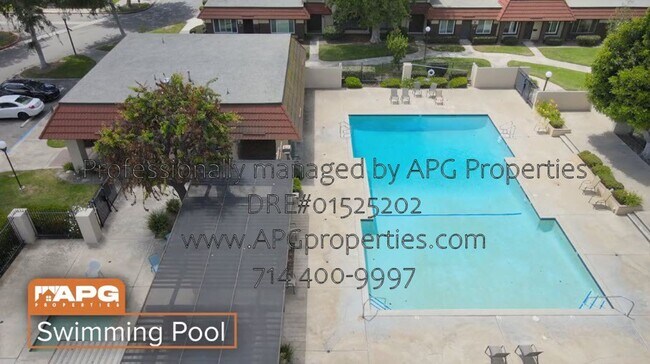Building Photo - 1409 N Roundtree Ln
