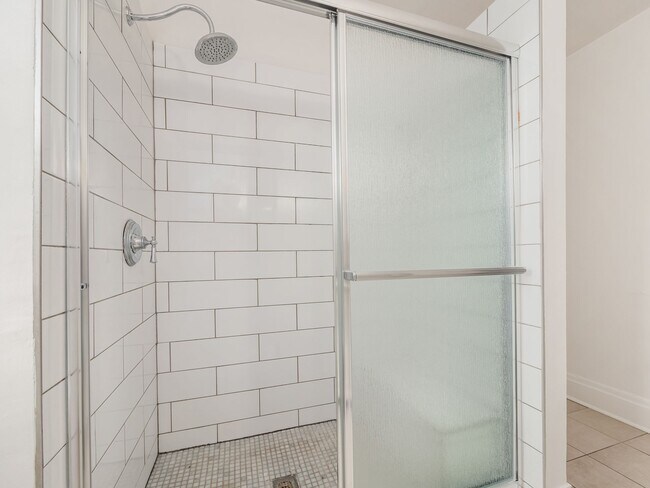 Building Photo - 2463 Findley Ave