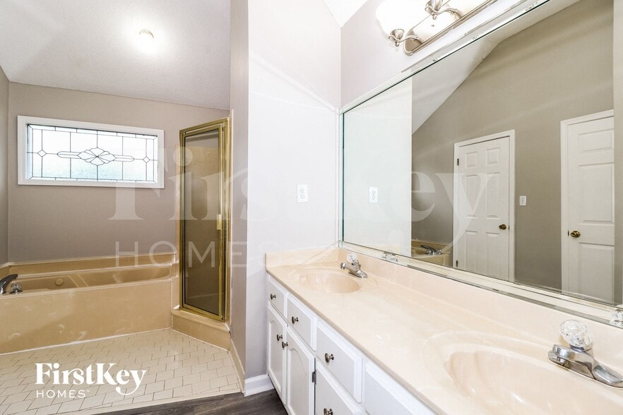 Building Photo - 9238 Fletcher Wood Dr