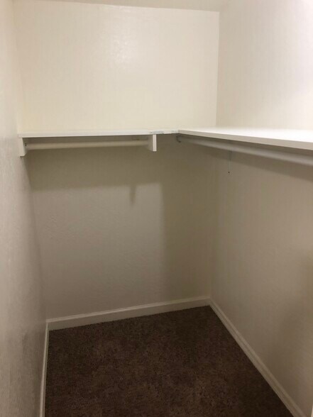 Building Photo - 203 Montana Ave