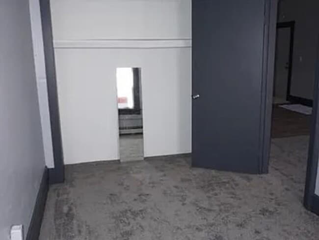 Building Photo - 317 N Clinton Ave