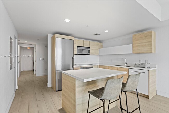 Building Photo - 16385 Biscayne Blvd