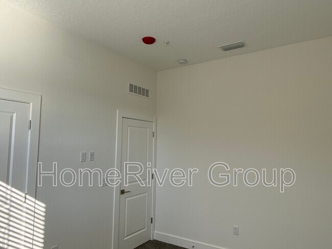 Building Photo - 5205 Eggleston Ave