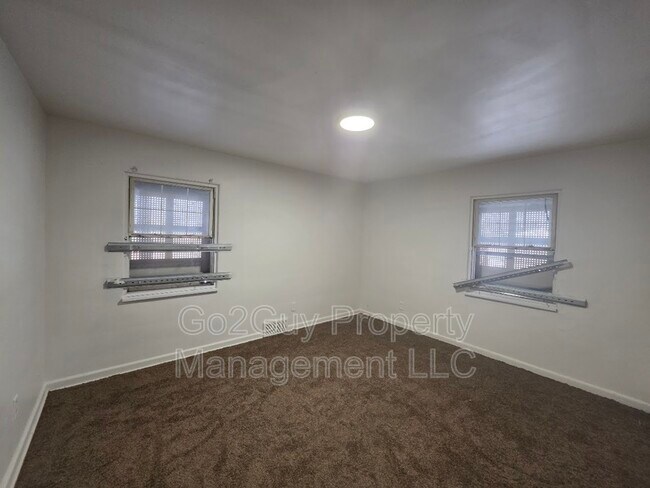 Building Photo - 5234 Berkshire St