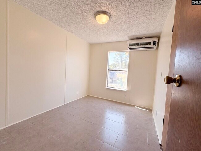 Building Photo - 122 Hatchery Hill Rd