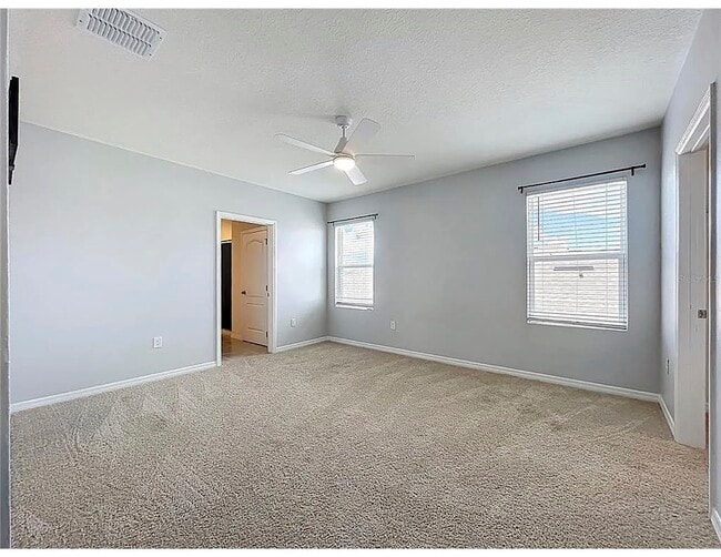 Building Photo - 2553 Shamrock St