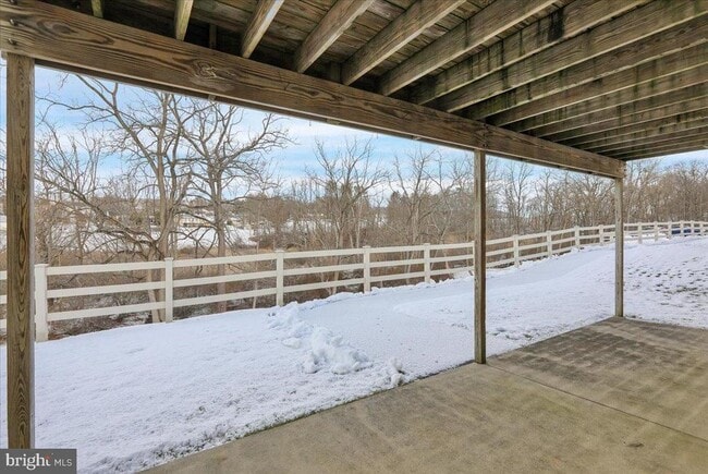 Building Photo - 620 Pine St