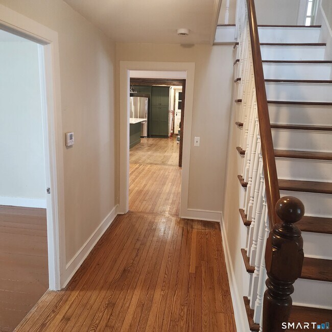 Building Photo - 88 Baker Ln