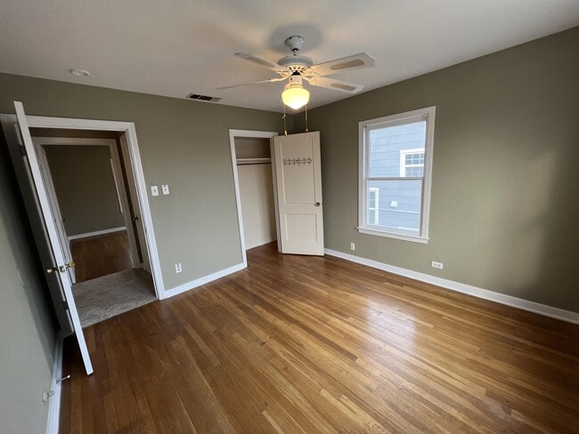 Building Photo - 430 Bryn Mawr Dr