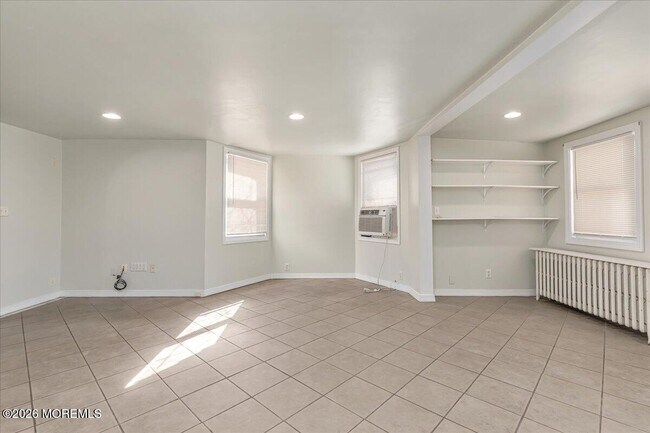 Building Photo - 301 Norwood Ave