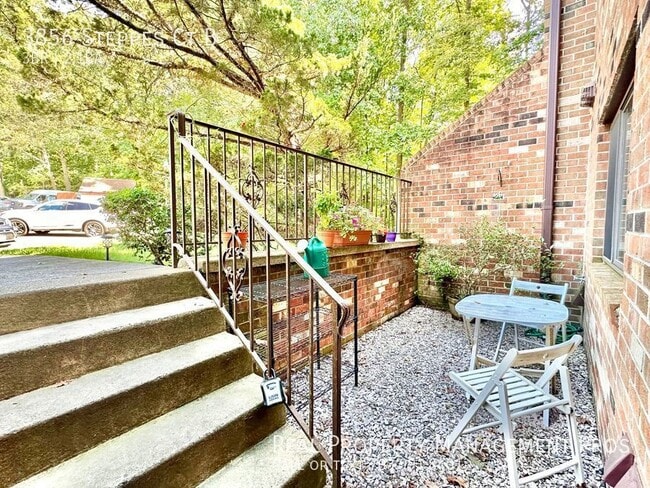 Building Photo - 3856 Steppes Ct