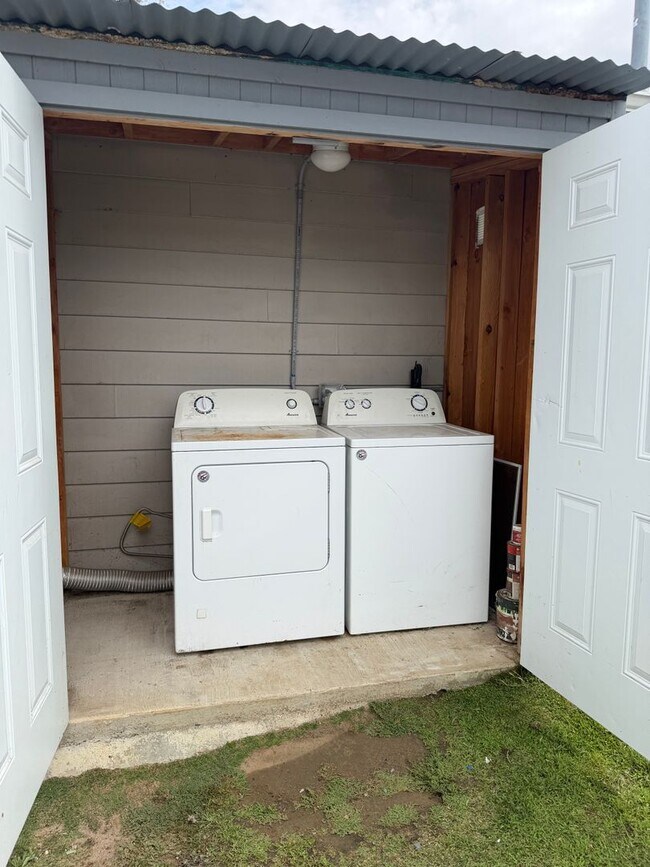 Building Photo - BEAUTIFUL & SPACIOUS 1 BR COTTAGE IN QUIET CUL-DE-SAC IN CLAIREMONT